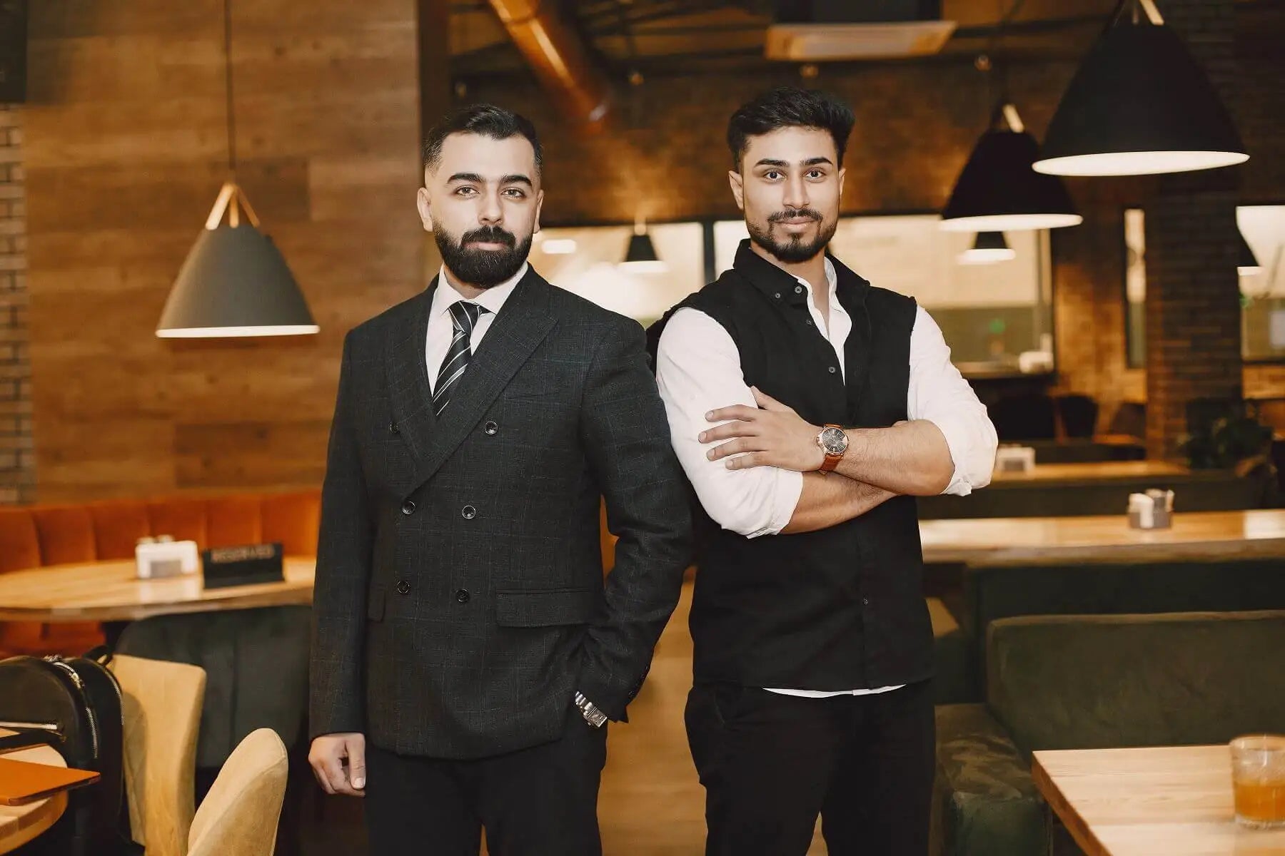Formal vs Semi-Formal Outfits for Men – What’s the Difference?