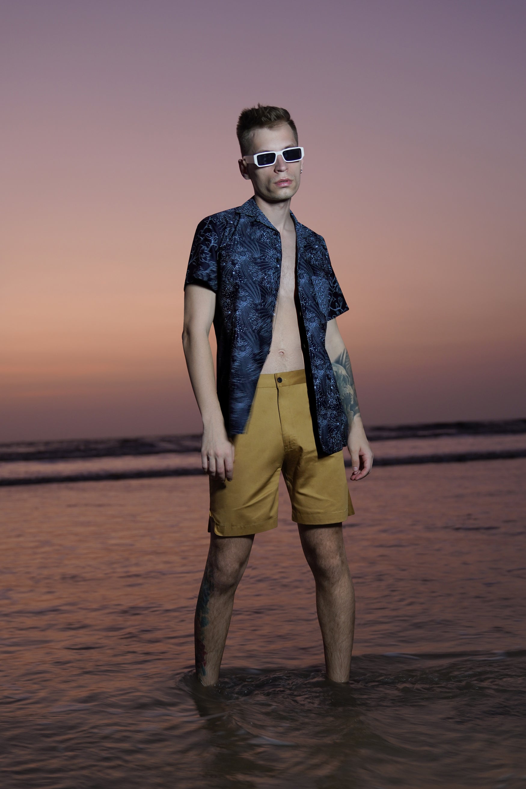 Cinder Blue Leaves Printed Subtle Sheen Super Soft Premium Cotton Shirt 11718-CC-BLK-SS-38, 11718-CC-BLK-SS-39, 11718-CC-BLK-SS-40, 11718-CC-BLK-SS-42, 11718-CC-BLK-SS-44, 11718-CC-BLK-SS-46, 11718-CC-BLK-SS-48, 11718-CC-BLK-SS-50, 11718-CC-BLK-SS-52