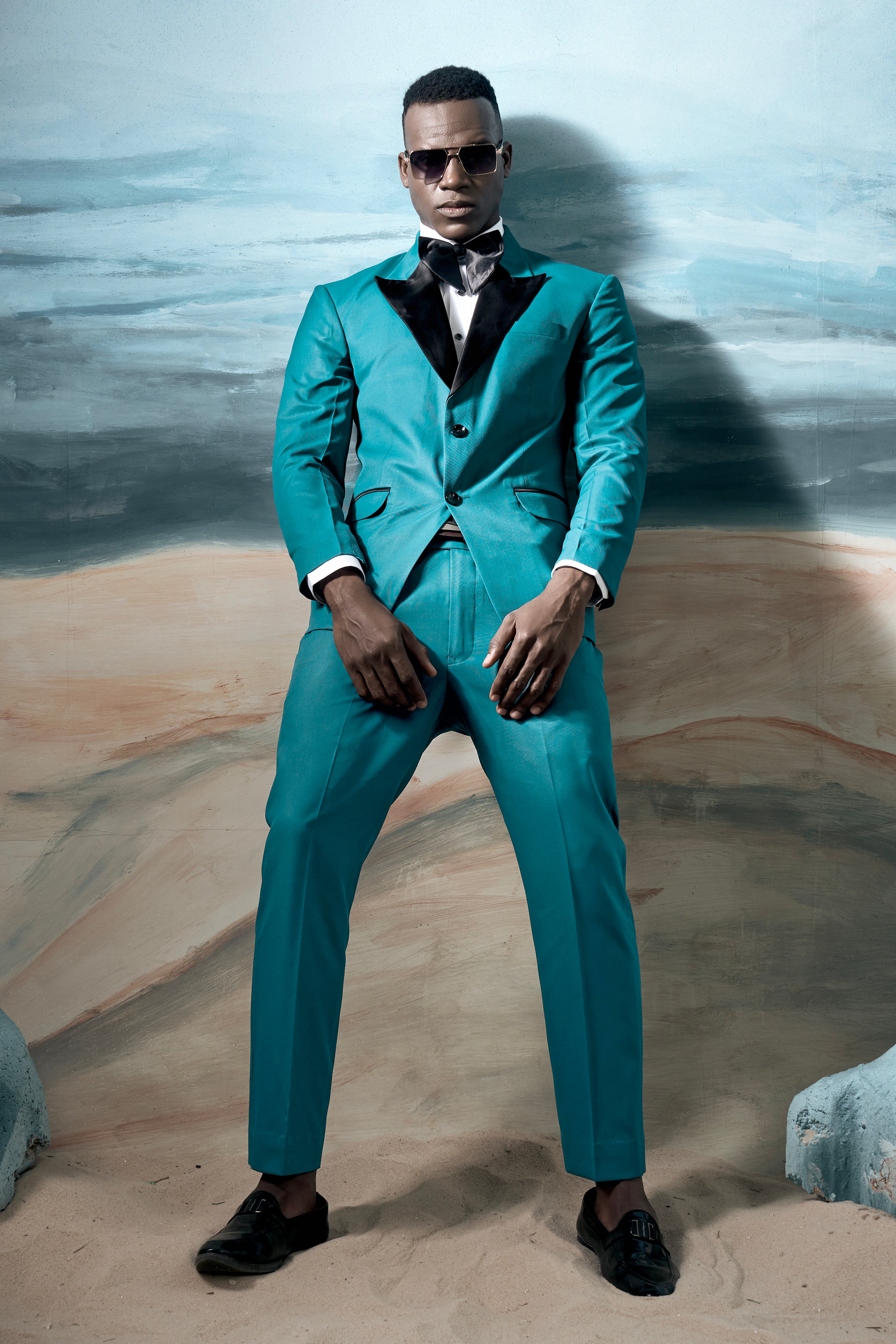 Surfie Green Plain Solid Wool Blend Peak Lapel Tuxedo Blazer