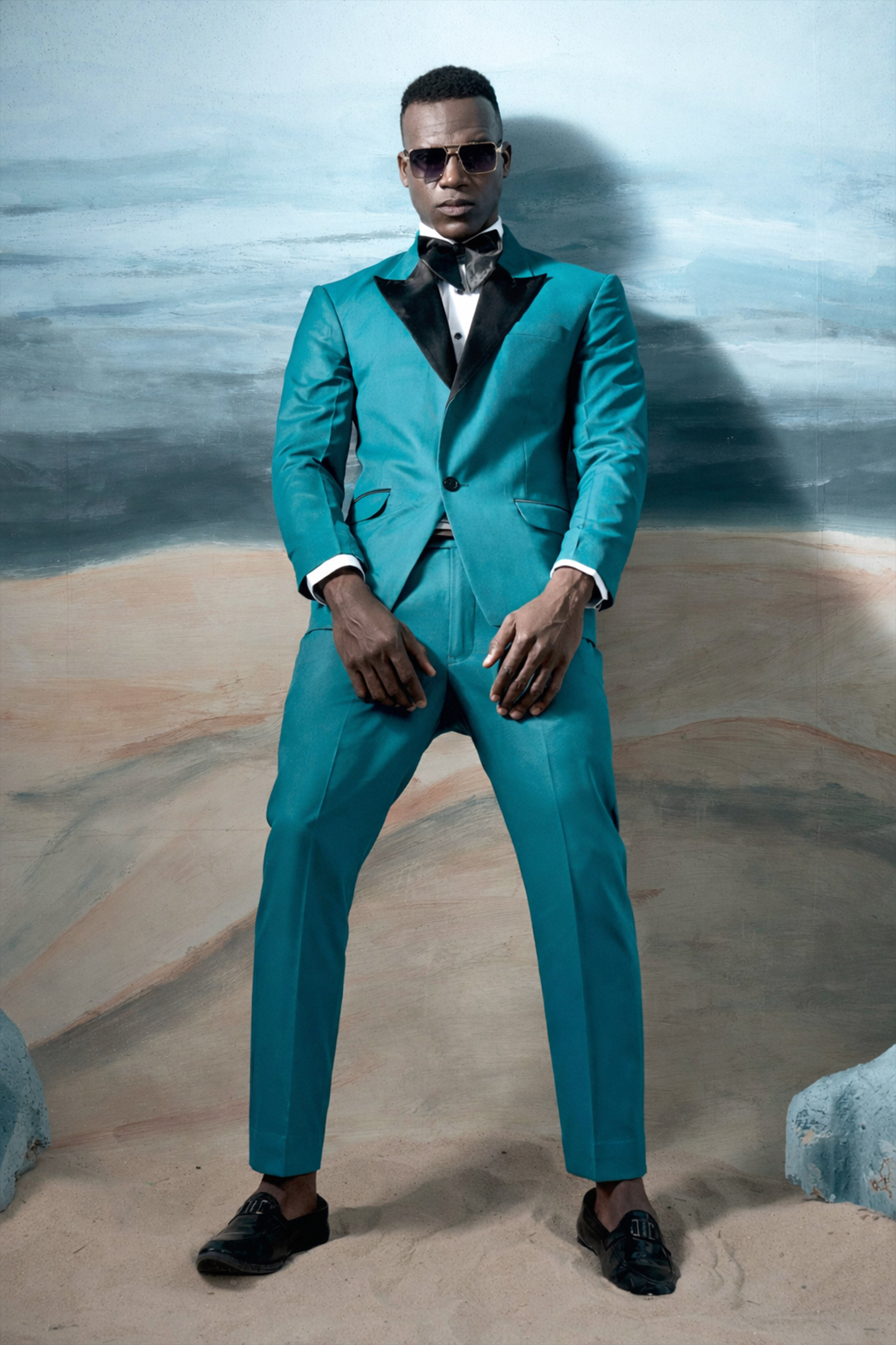 Surfie Green Plain Solid Wool Blend Peak Lapel Tuxedo Blazer