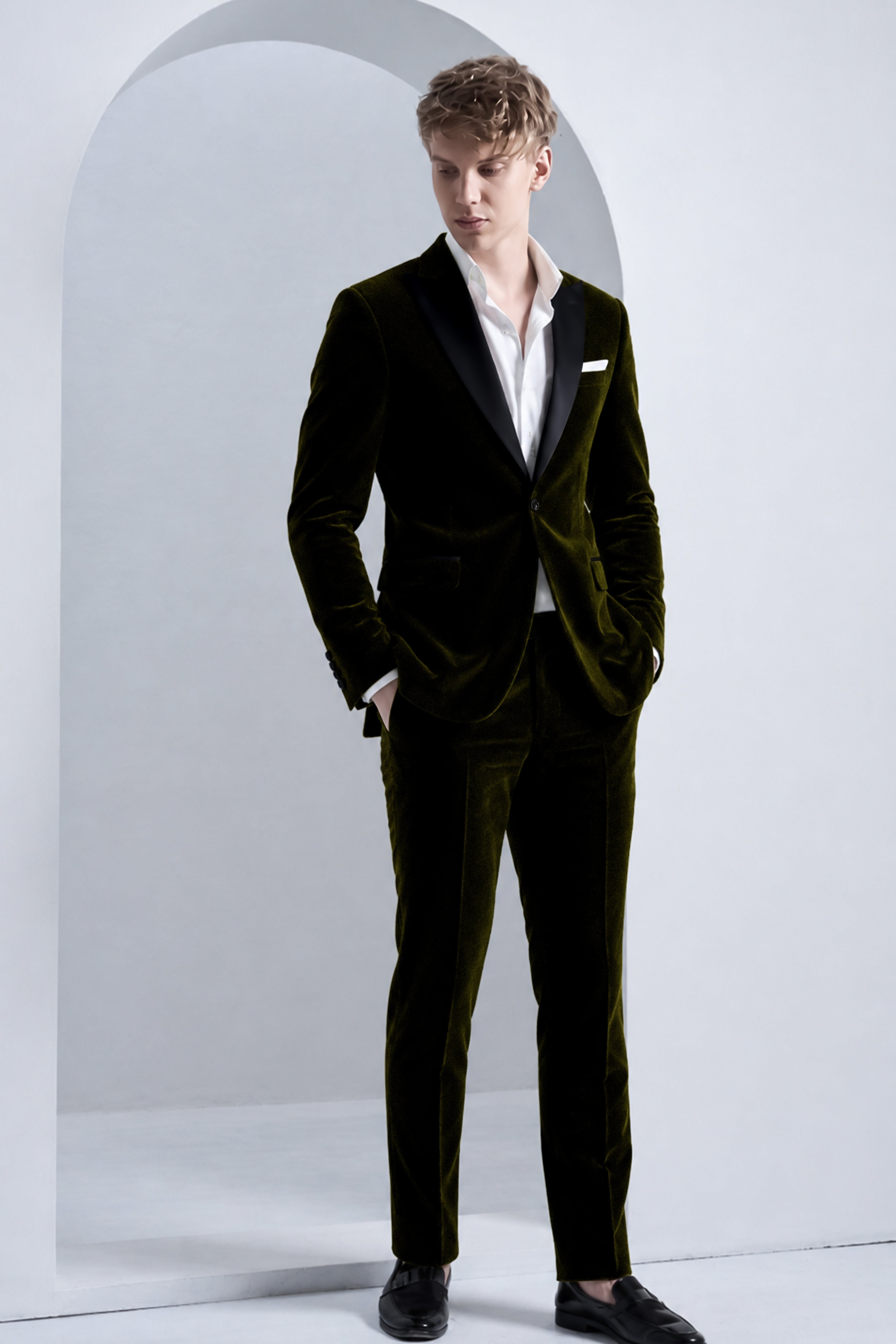 Montverde-Rangoon Green Velvet Peak Lapel Tuxedo Blazer