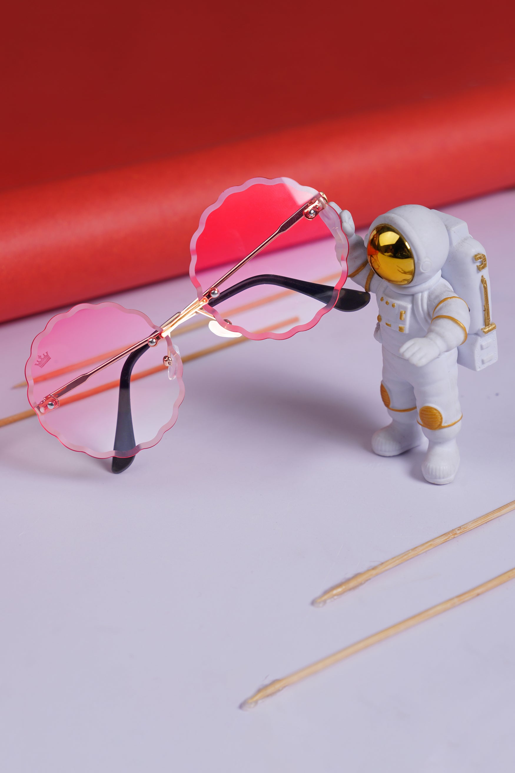 Punch Pink French Crown Round-Shaped Women’s Sunglasses