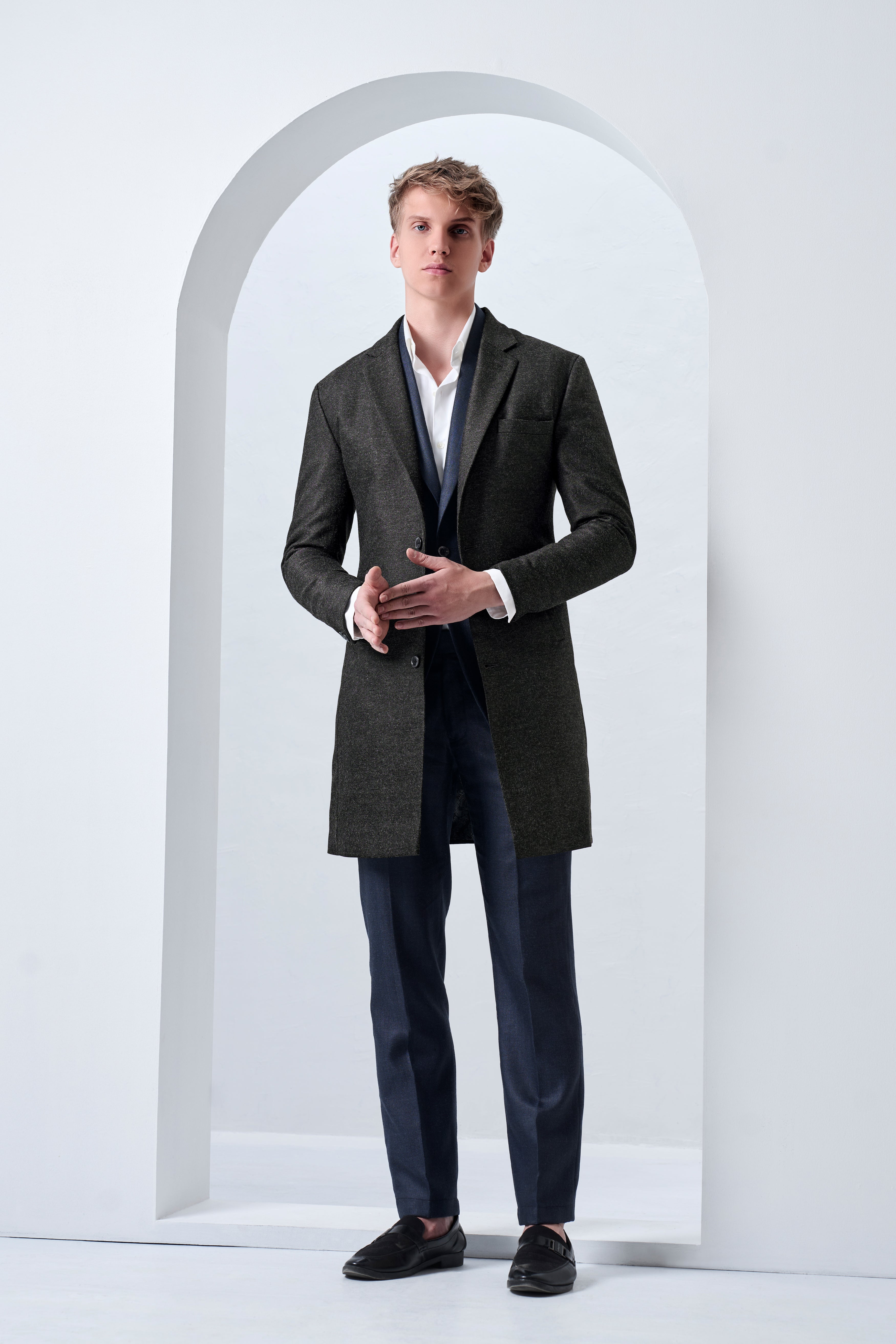 Metallo-Gunmetal Gray Textured Tweed Single Breasted Overcoat With Pant