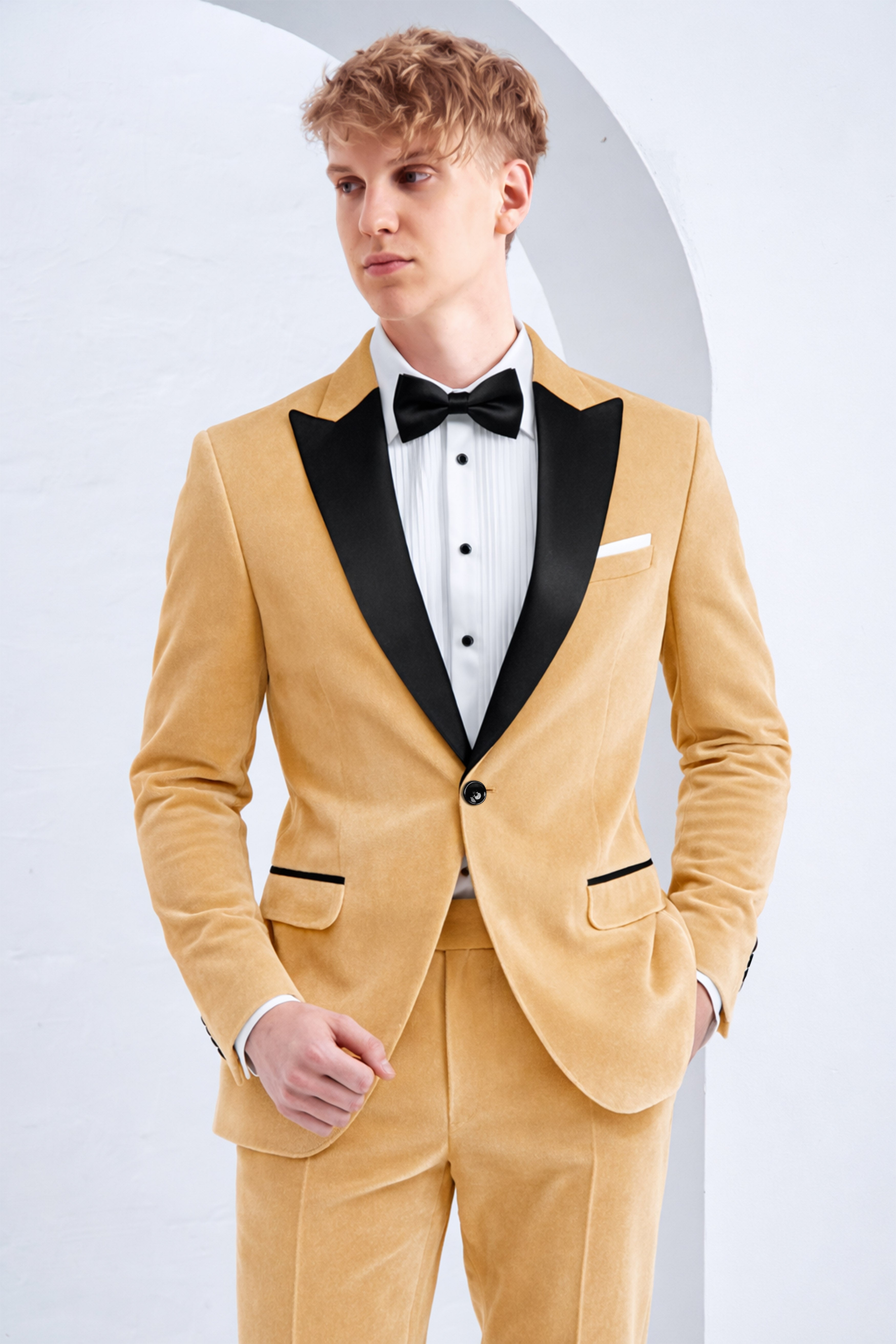 Crema-Tumbleweed Cream Velvet Peak Lapel Tuxedo Blazer