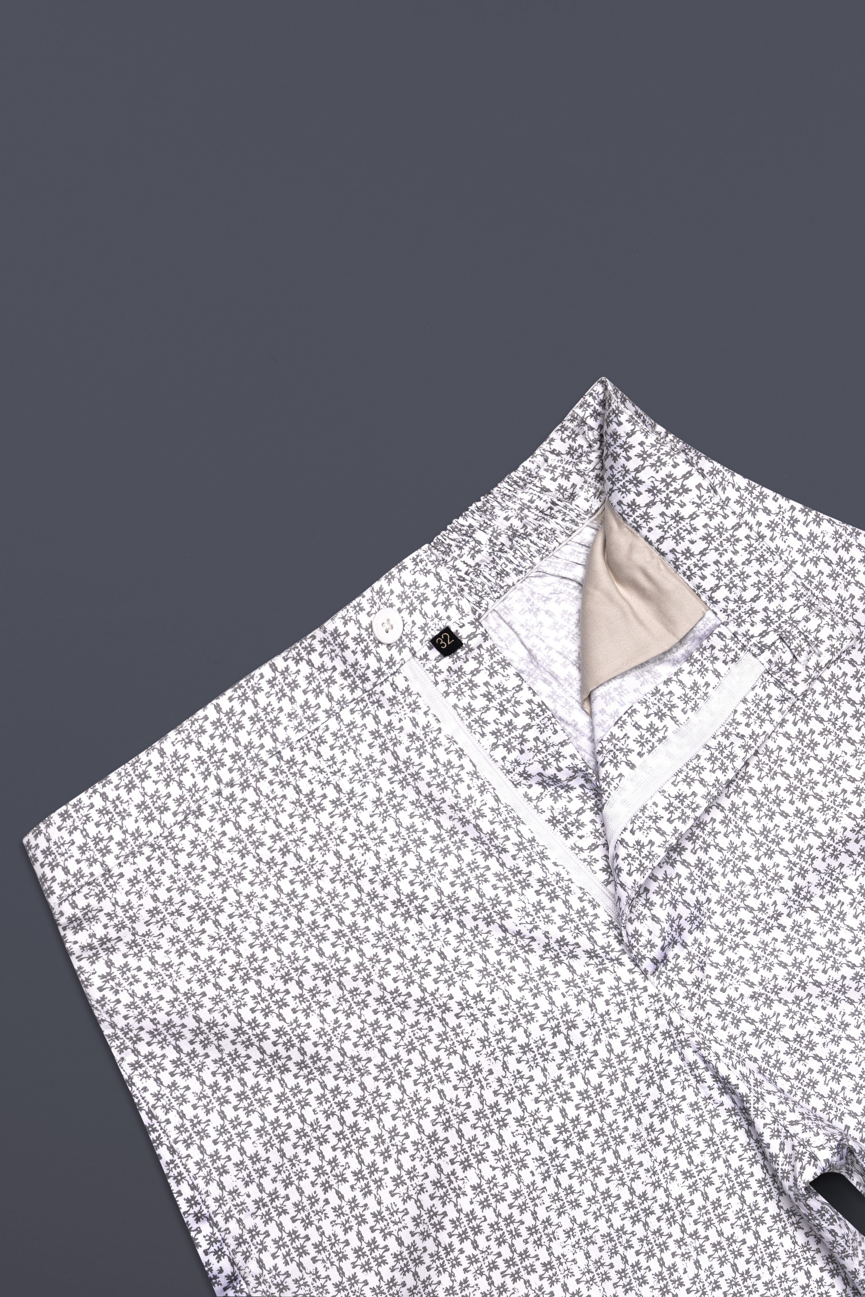 Suva Gray And Bright White Printed Subtle Sheen Super Soft Premium Cotton Shorts