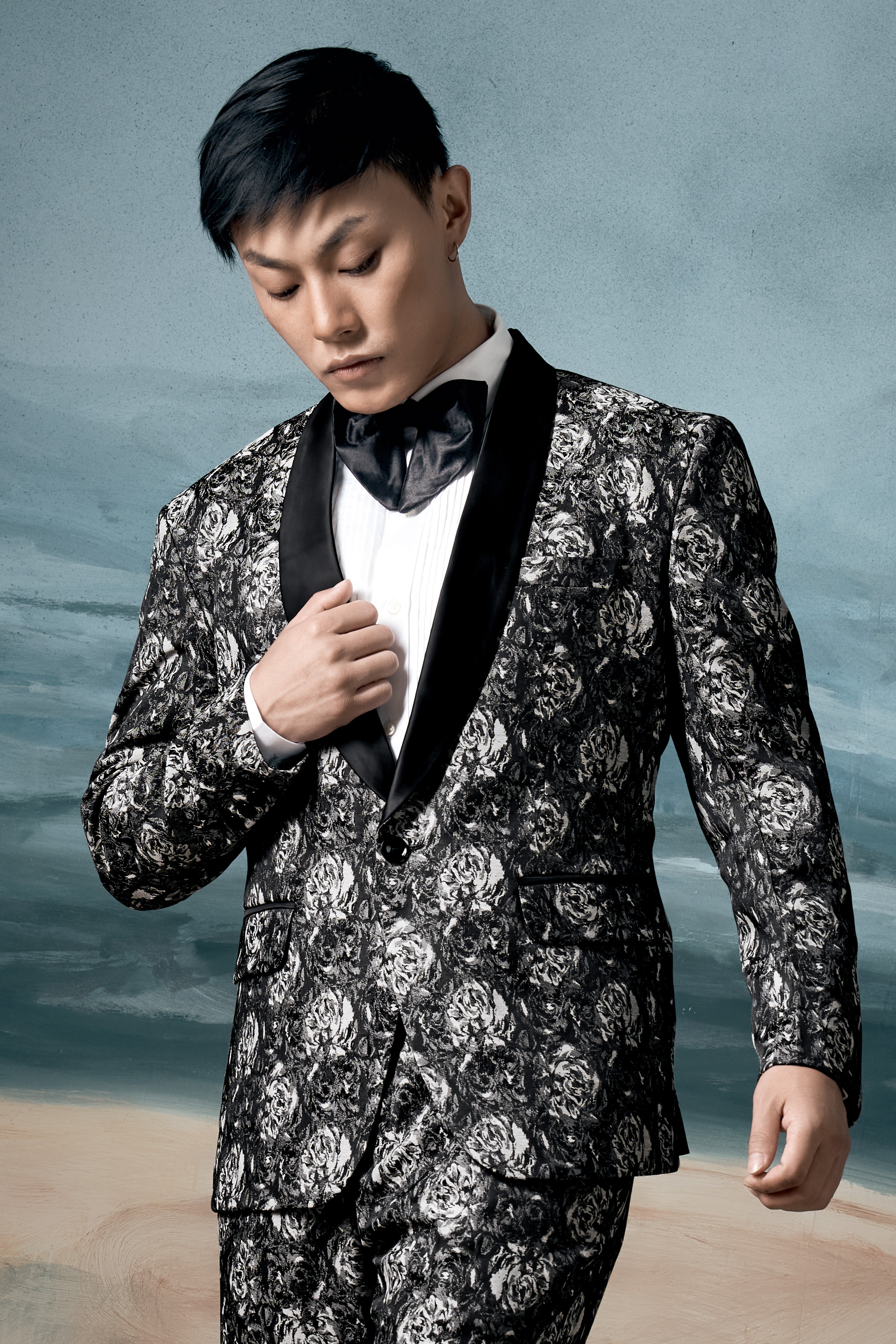 Vampire Gray Jacquard Textured Designer Tuxedo Suit