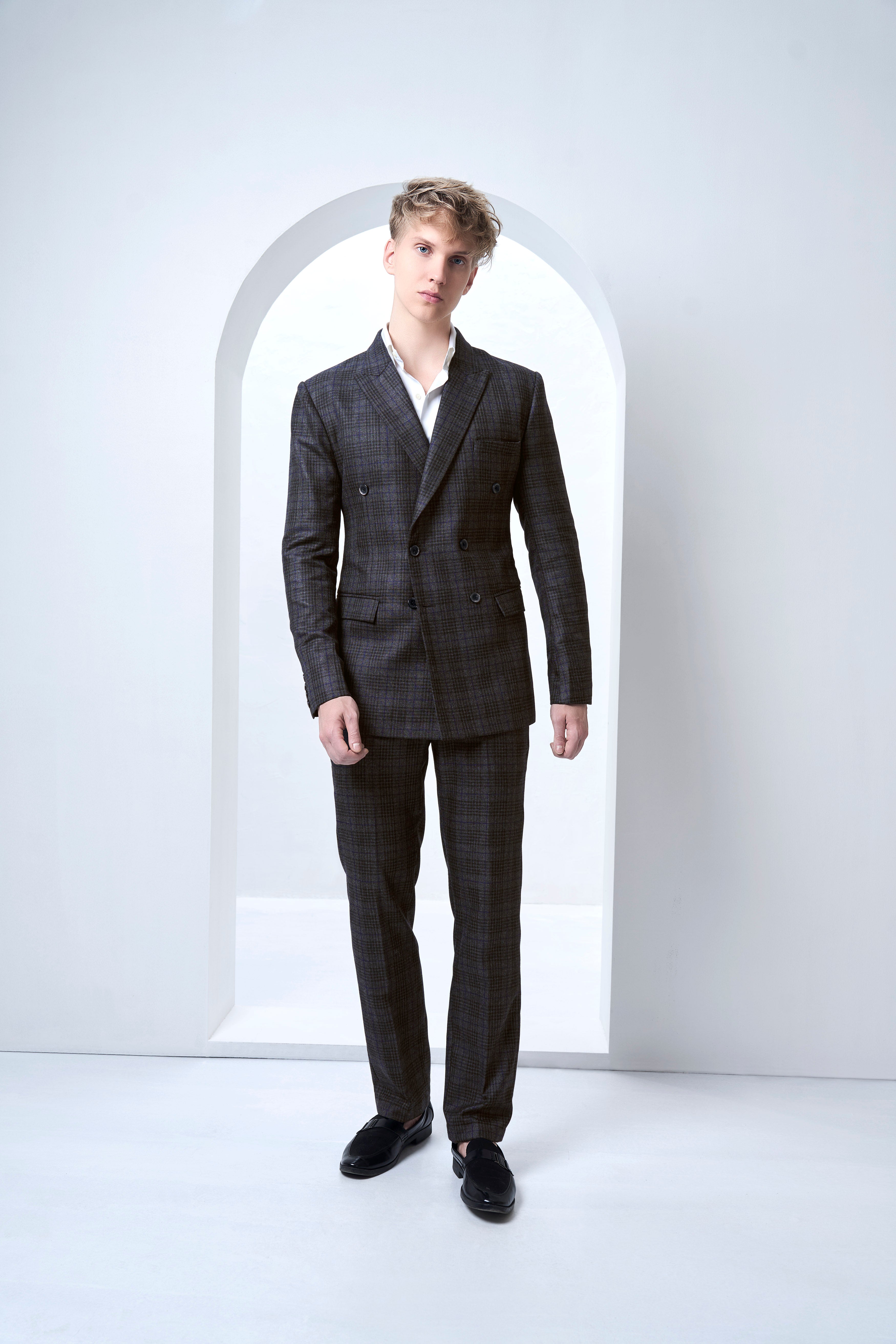 Cinerro-Shark Gray Plaid Tweed Double Breasted Suit