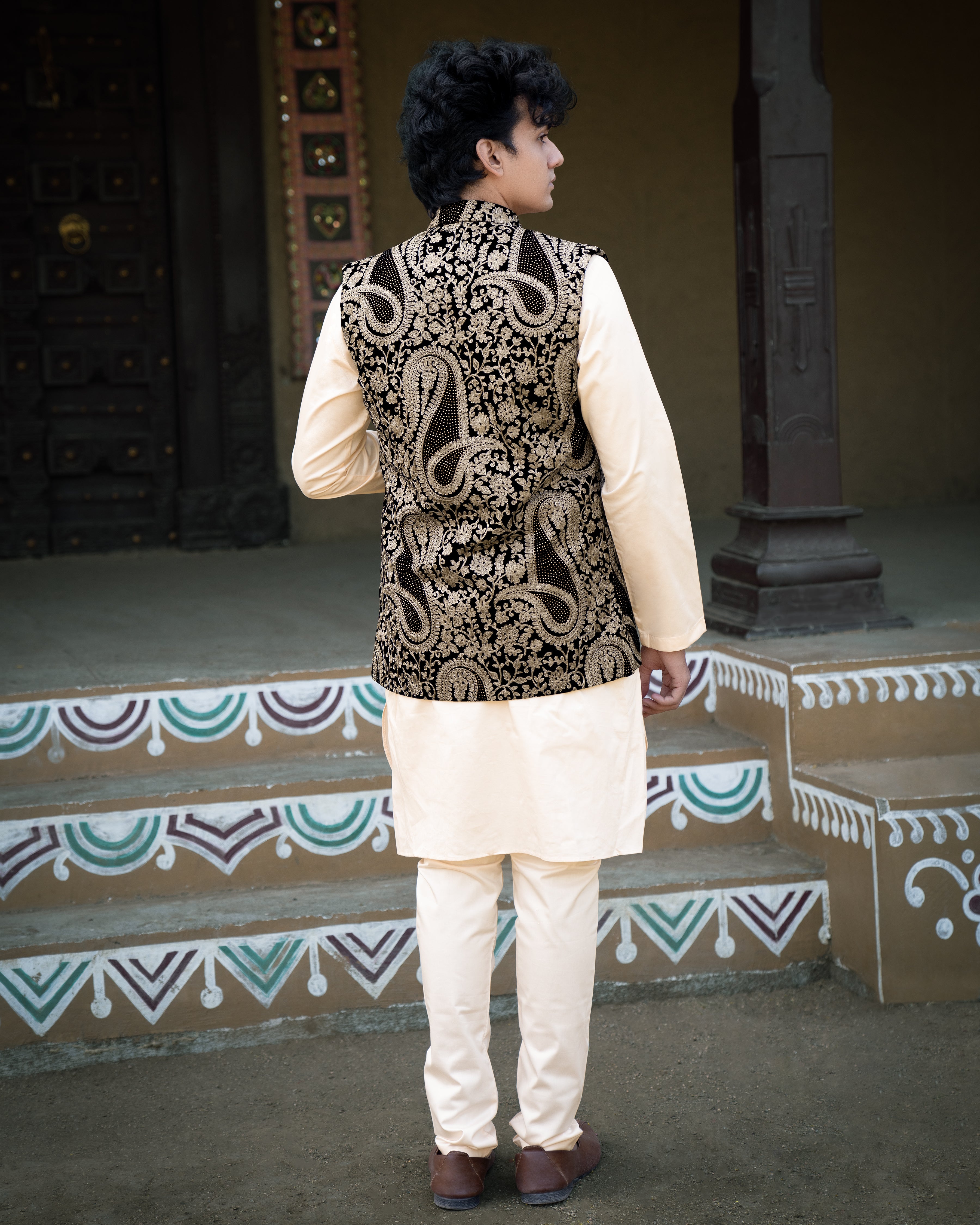 Muesli Brown and Black Velvet Sleeveless Heavy Embroidered Jacket with Draped Kurta, Pajama set SH013-SRW04-36, SH013-SRW04-38, SH013-SRW04-40, SH013-SRW04-42, SH013-SRW04-44, SH013-SRW04-46, SH013-SRW04-48, SH013-SRW04-50, SH013-SRW04-52, SH013-SRW04-54, SH013-SRW04-56, SH013-SRW04-58, SH013-SRW04-60 