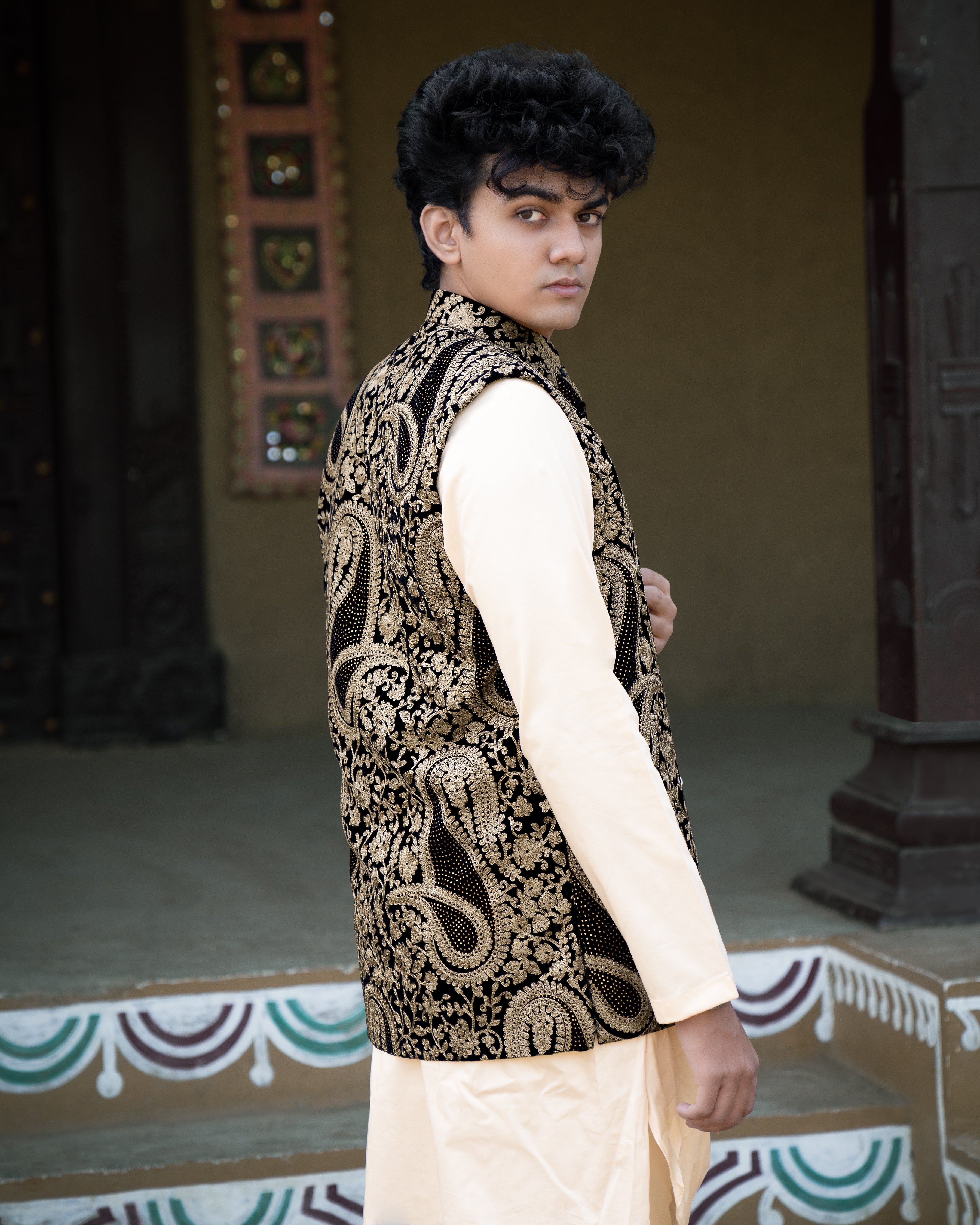 Muesli Brown and Black Velvet Sleeveless Heavy Embroidered Jacket with Draped Kurta, Pajama set SH013-SRW04-36, SH013-SRW04-38, SH013-SRW04-40, SH013-SRW04-42, SH013-SRW04-44, SH013-SRW04-46, SH013-SRW04-48, SH013-SRW04-50, SH013-SRW04-52, SH013-SRW04-54, SH013-SRW04-56, SH013-SRW04-58, SH013-SRW04-60 